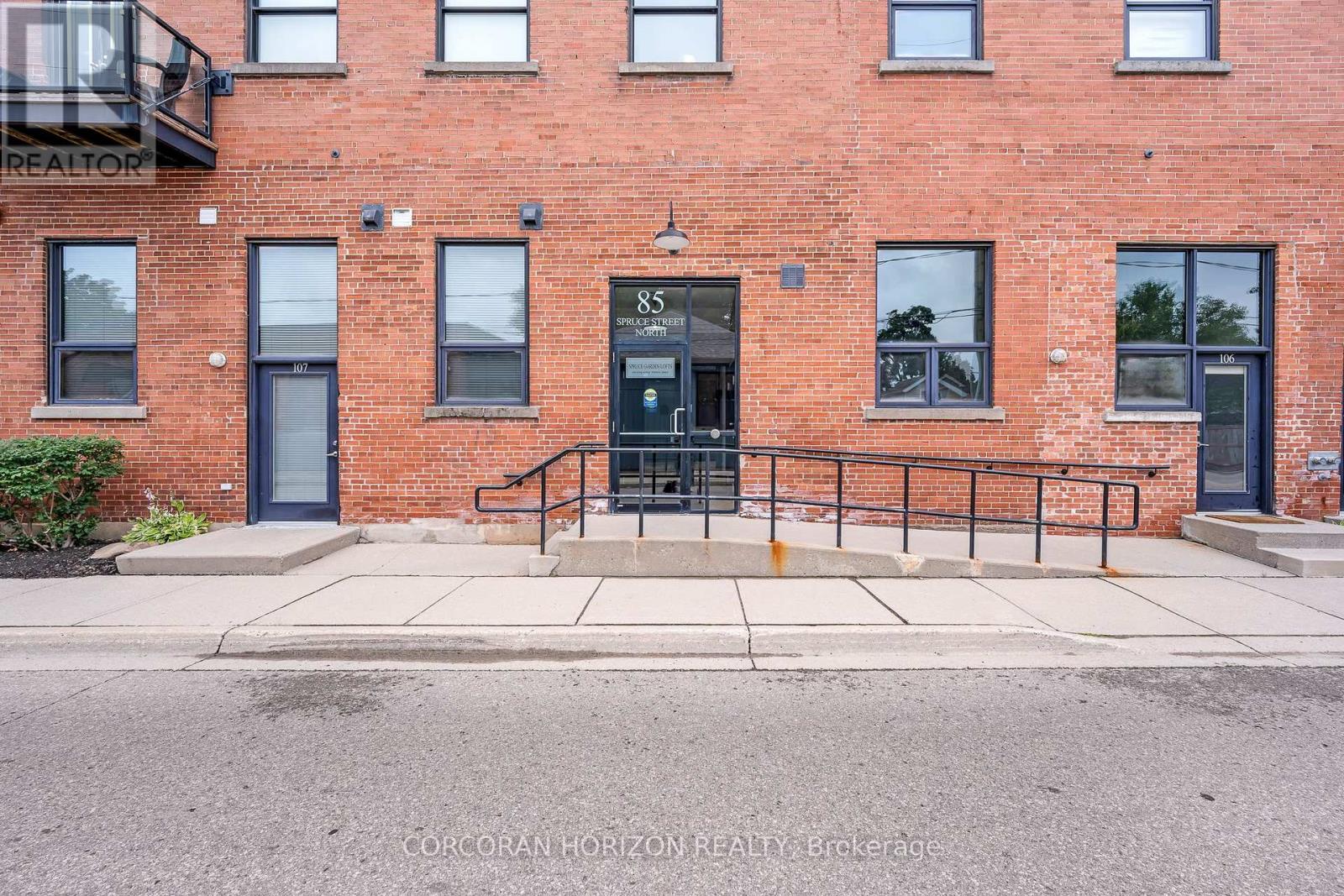 206 - 85 SPRUCE STREET