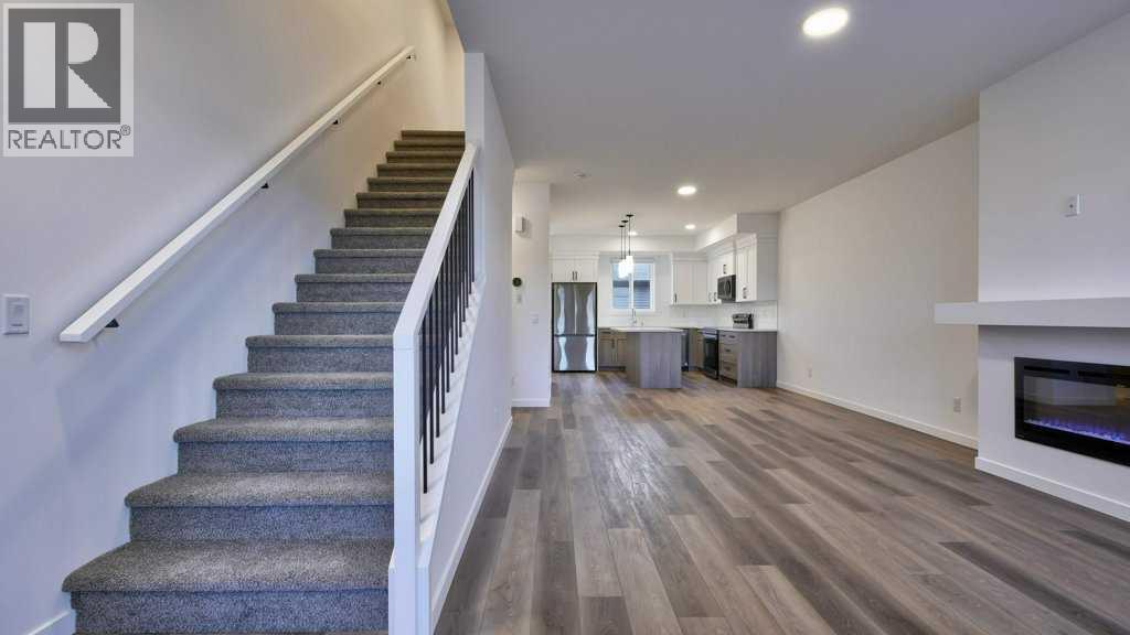 774 Wolf Willow Boulevard SE