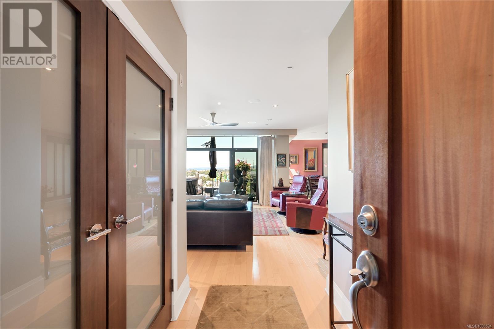802 847 Dunsmuir Rd