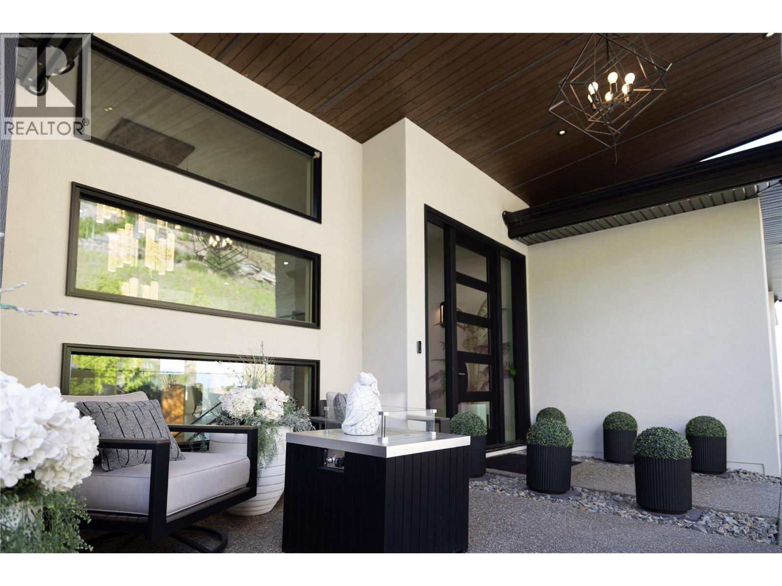 5650 The Edge Place Unit# 111