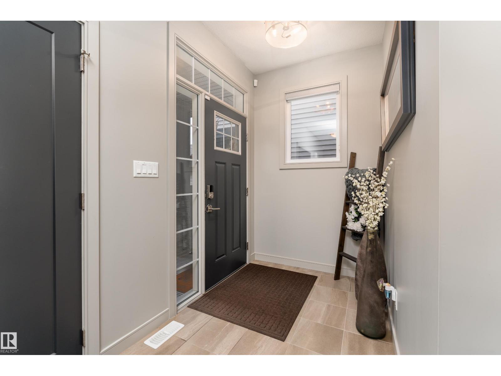 7038 172A AV NW