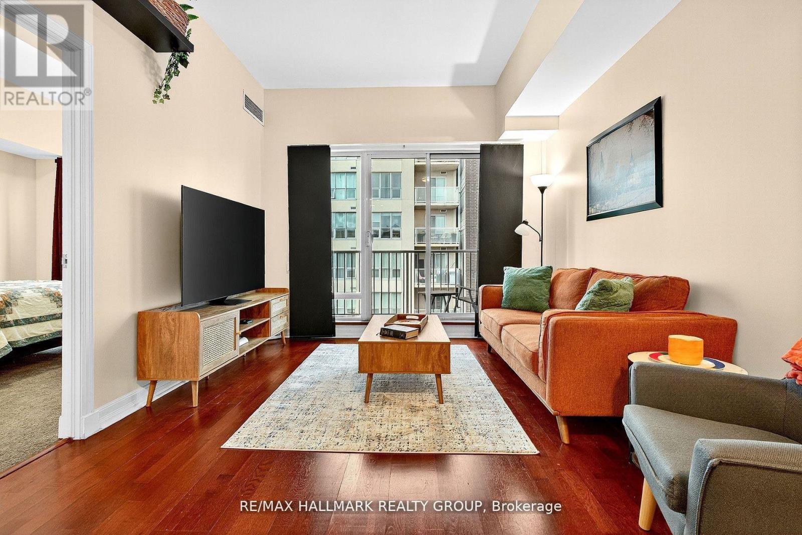 1206 - 200 BESSERER STREET