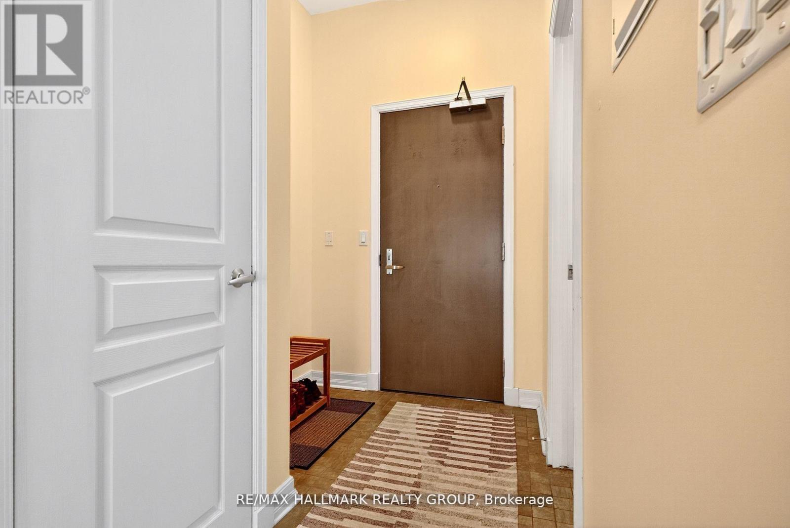 1206 - 200 BESSERER STREET