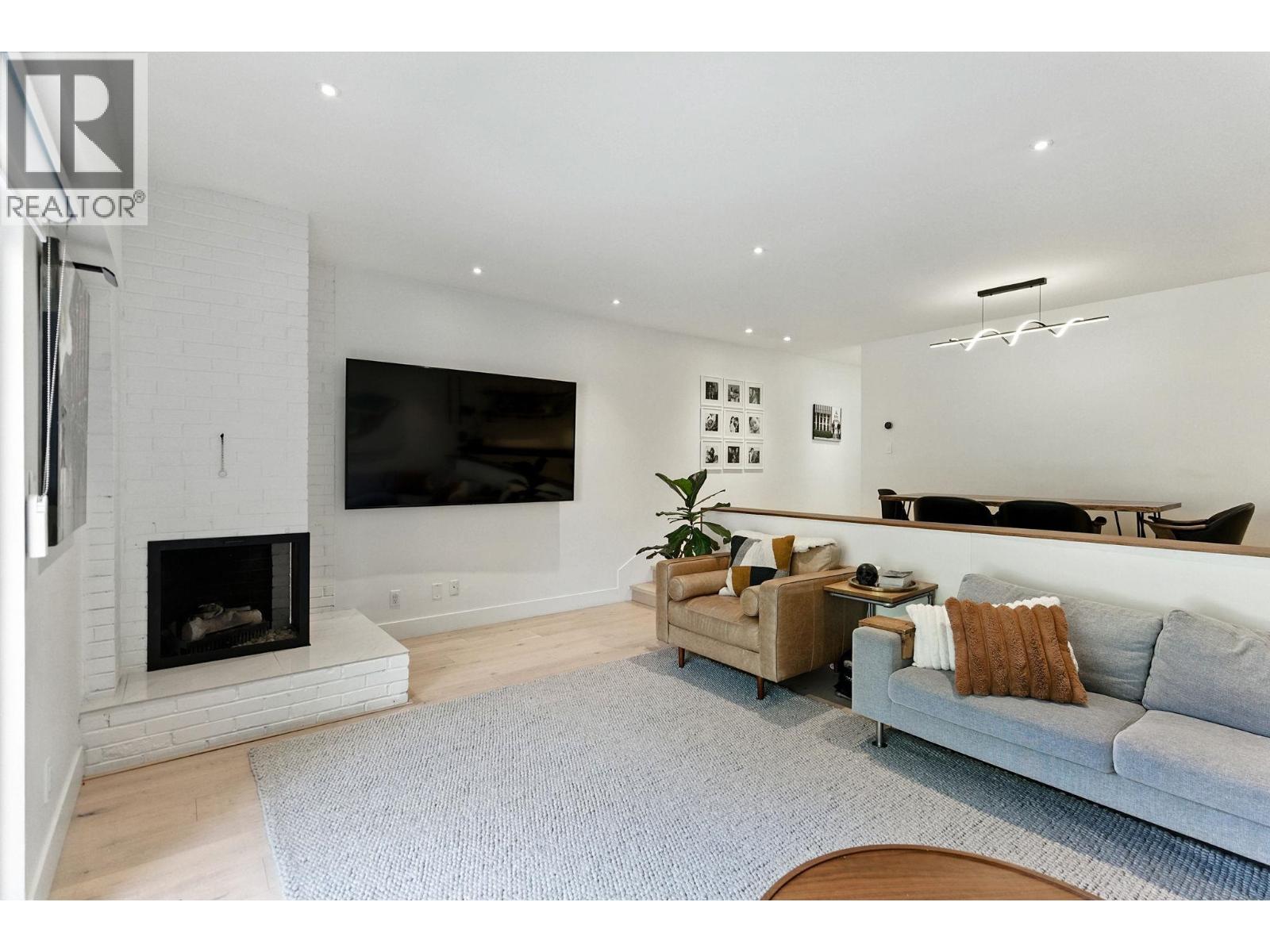 137 3300 CAPILANO ROAD