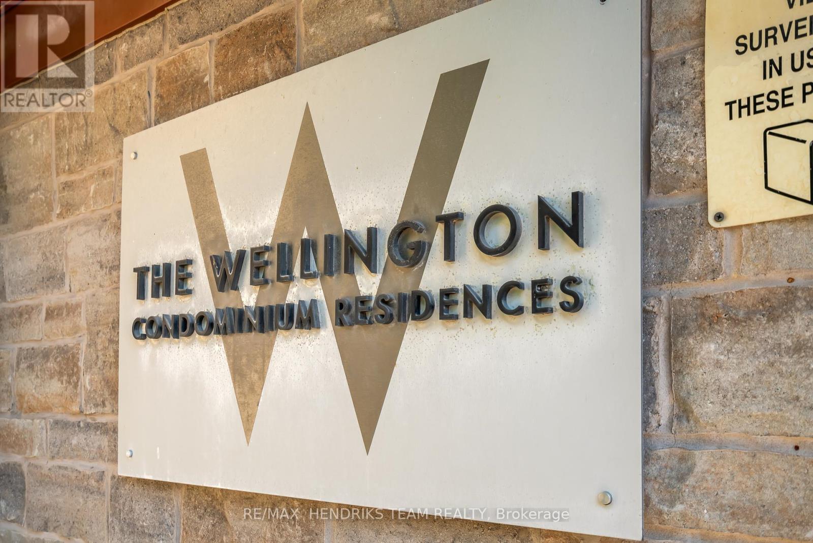 201 - 26 WELLINGTON STREET