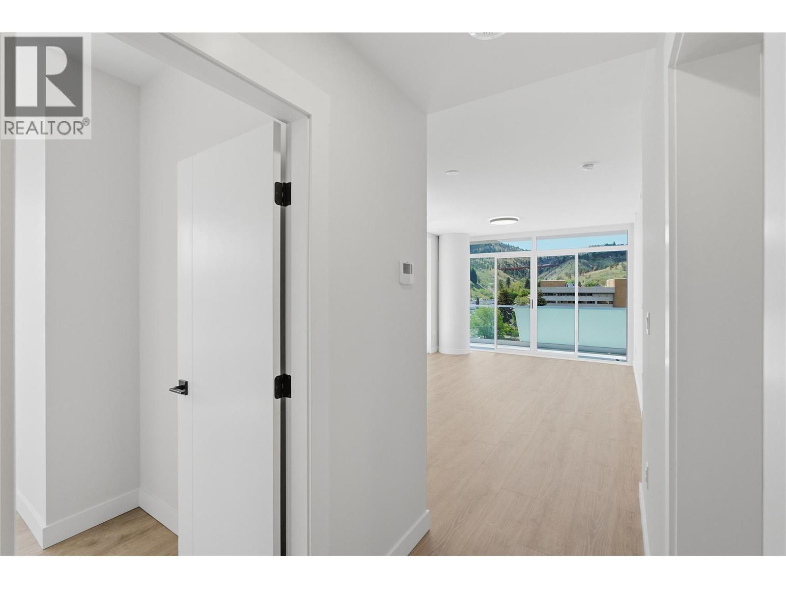 460 Nicola Street Unit# 904