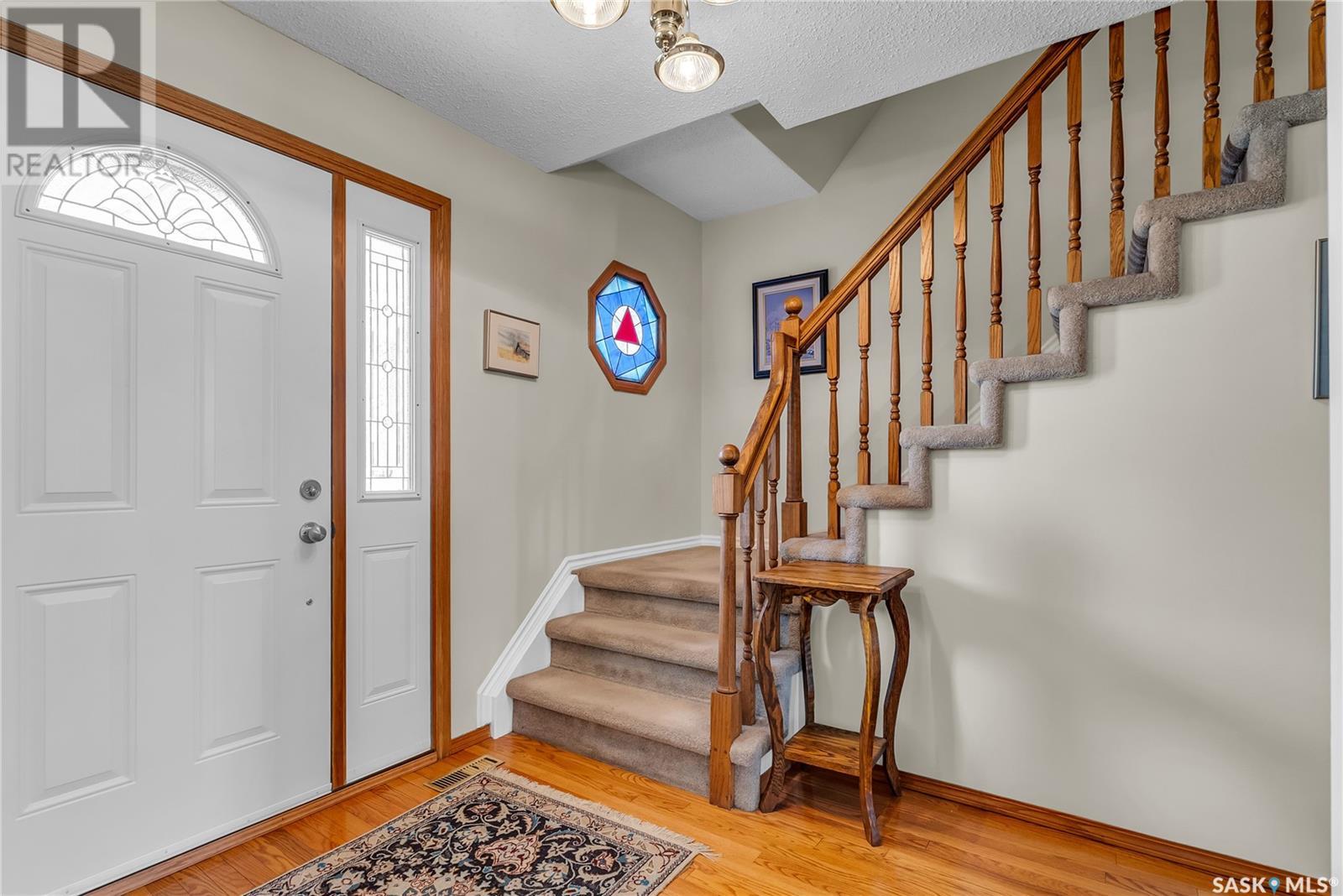 706 Trent CRESCENT