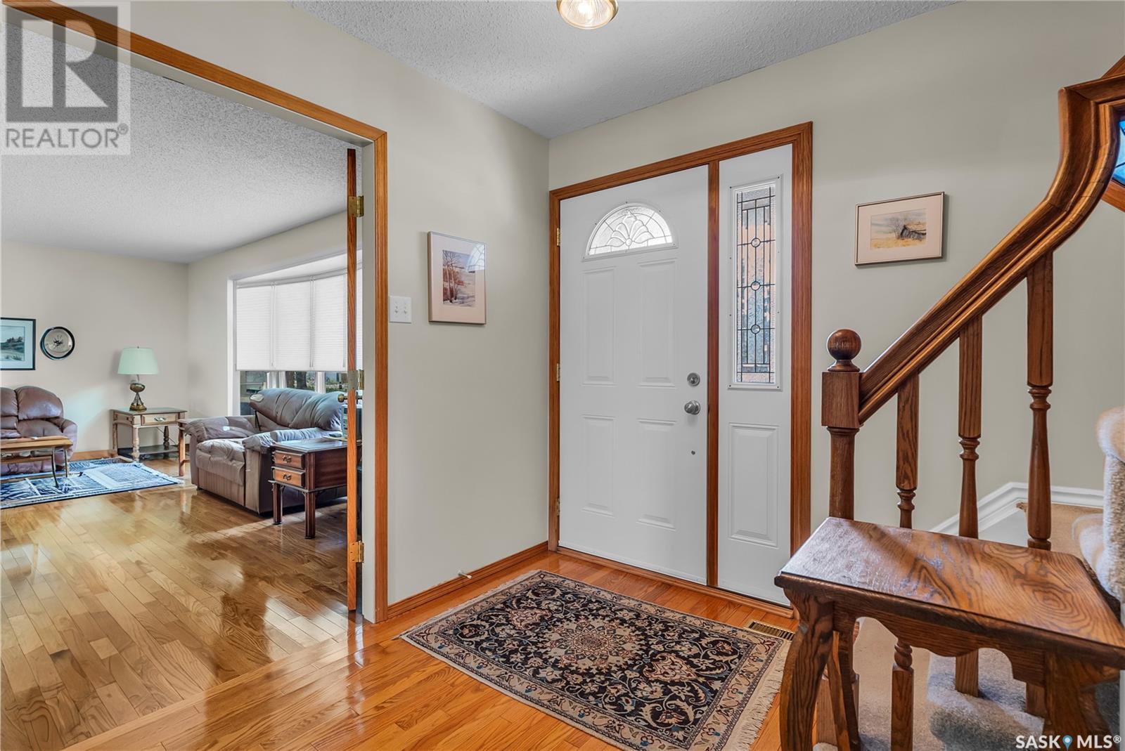 706 Trent CRESCENT