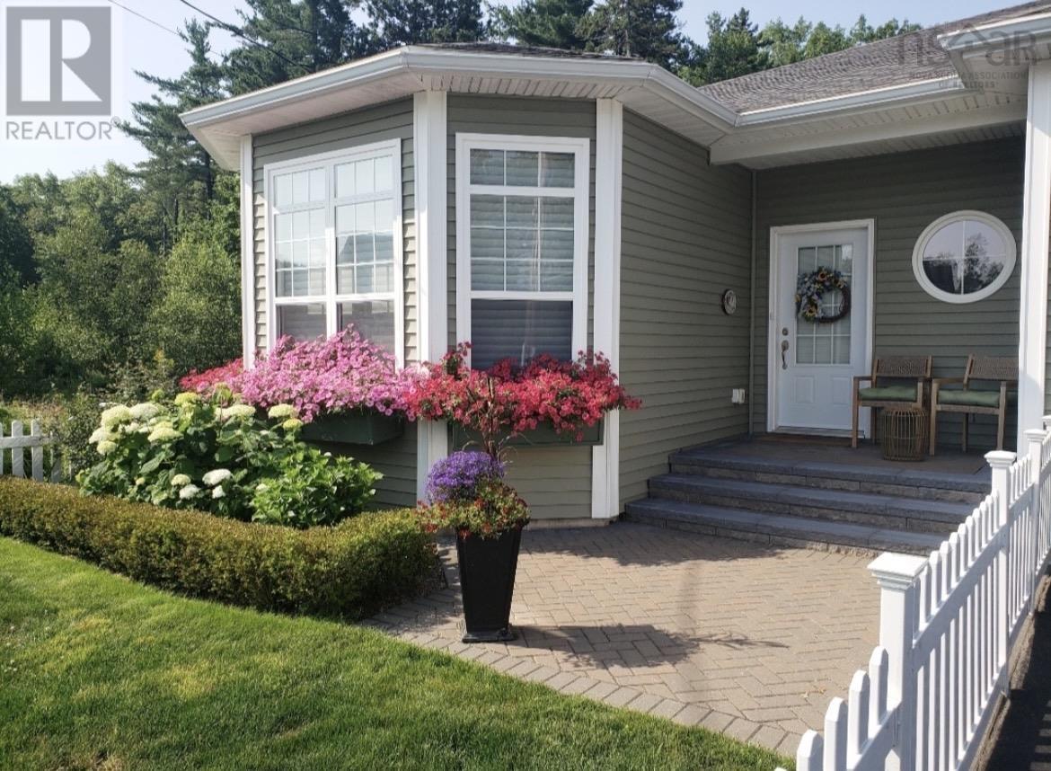 38 Roundhouse Drive - Photo 2