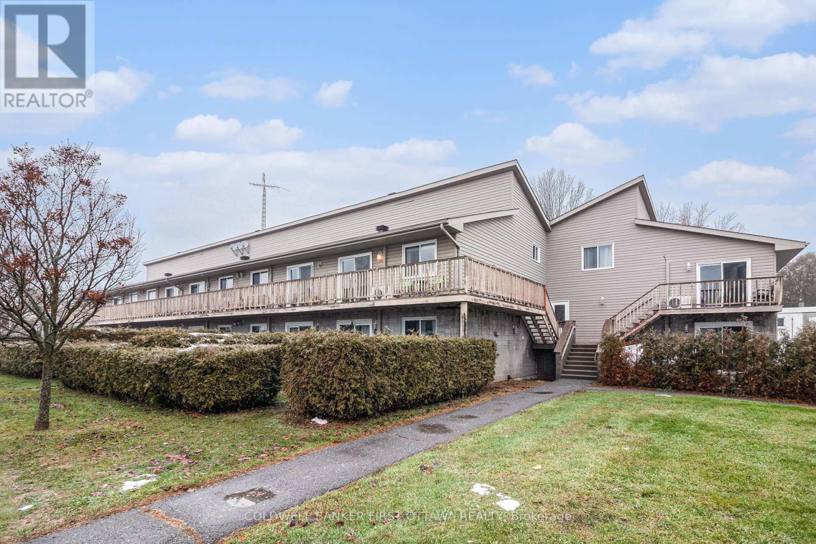 24 - 770 ST JEAN STREET