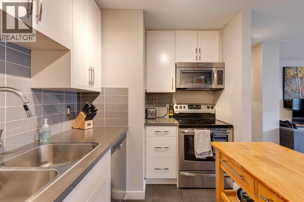 102, 120 24 Avenue SW