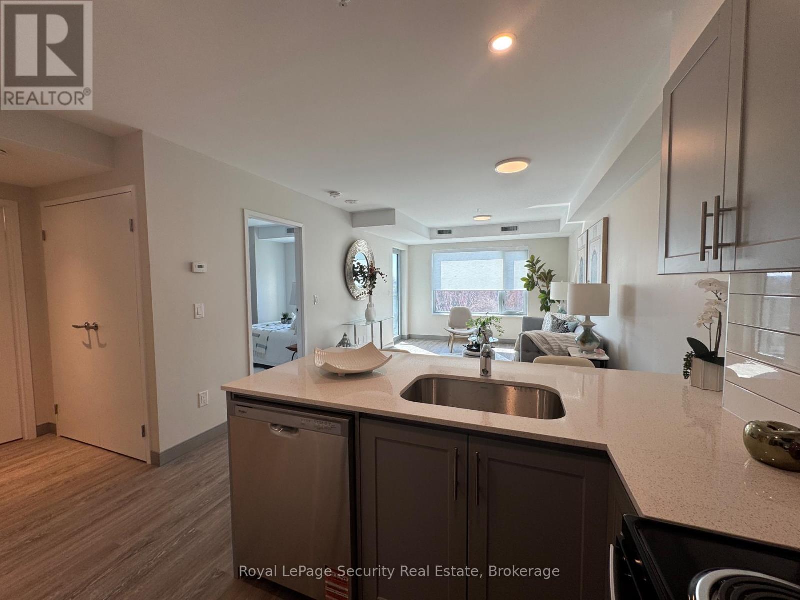 511 - 1015 INNISFIL BEACH ROAD