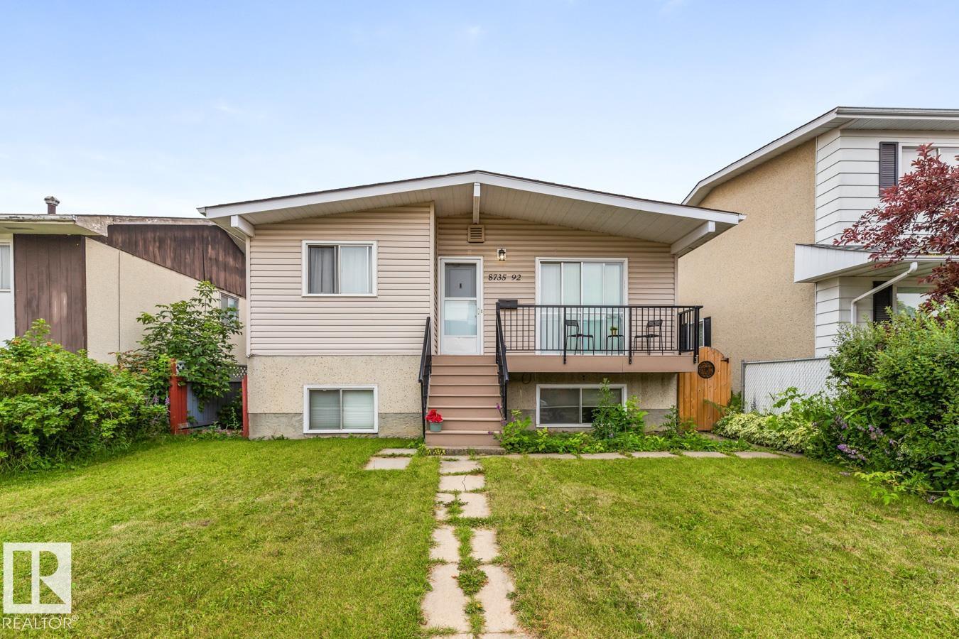 8735 92 AV NW