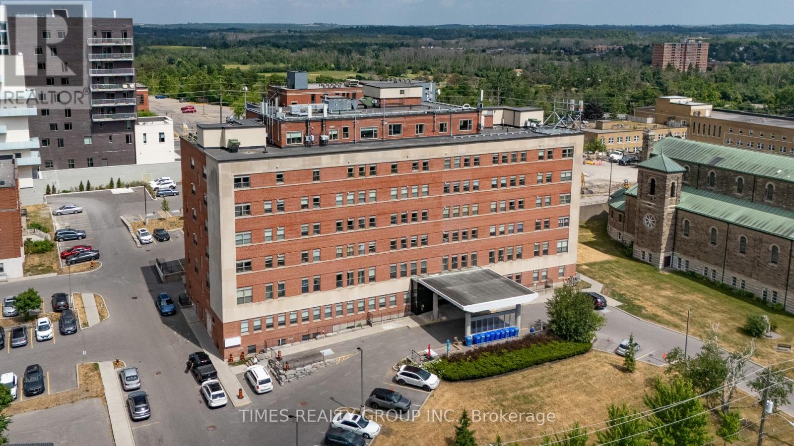 Photo 1 of 17 — G03 - 384 ROGERS STREET Unit G03, Peterborough (Ashburnham Ward 4), ON K9H7B6