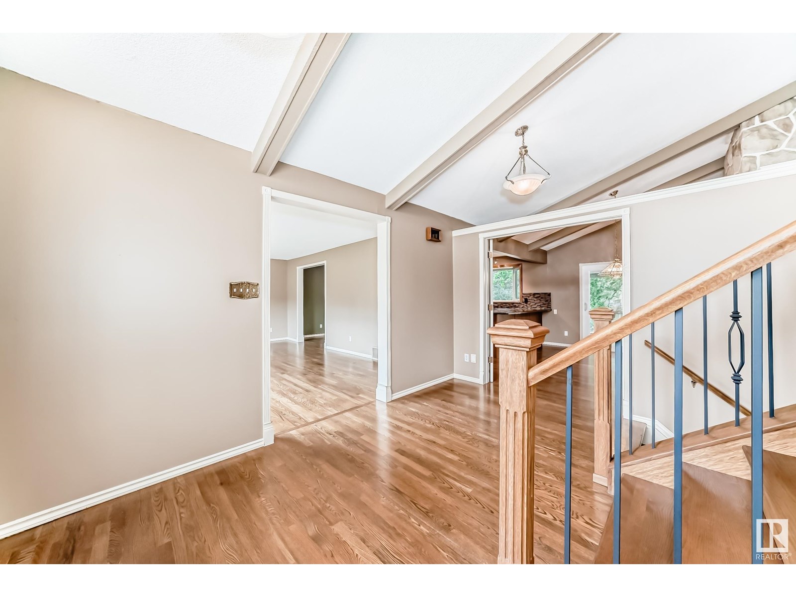 114 Fairway DR NW