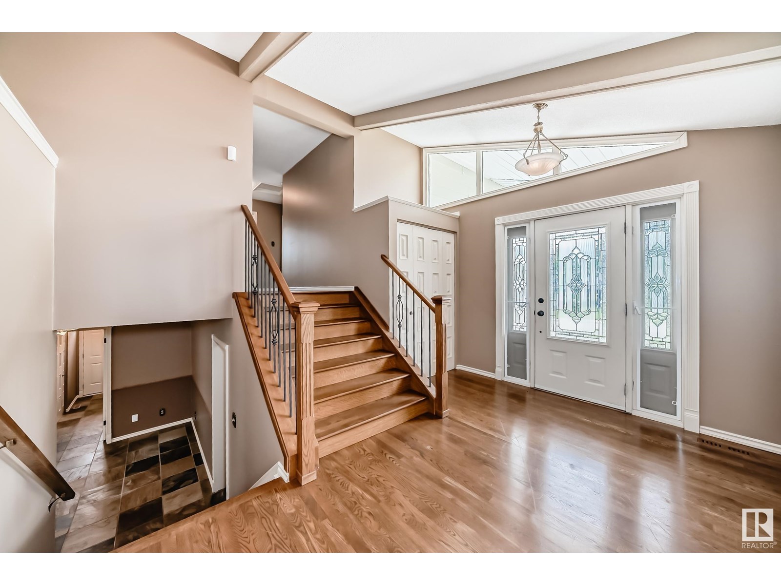 114 Fairway DR NW