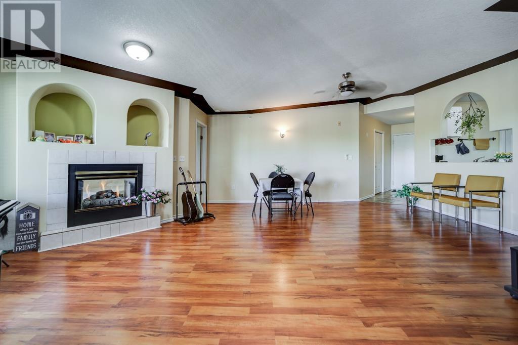 307, 485 Red Crow Boulevard W