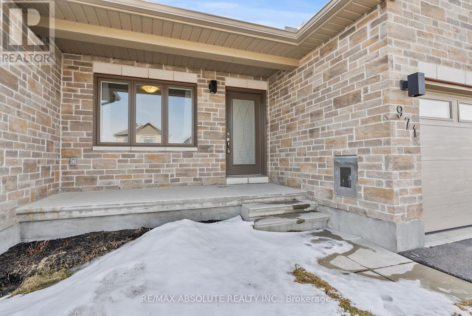 971 LEISHMAN DRIVE