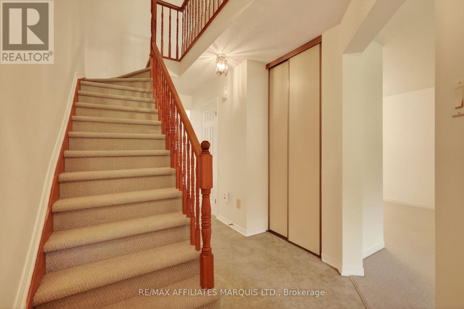58 ROBARTS CRESCENT