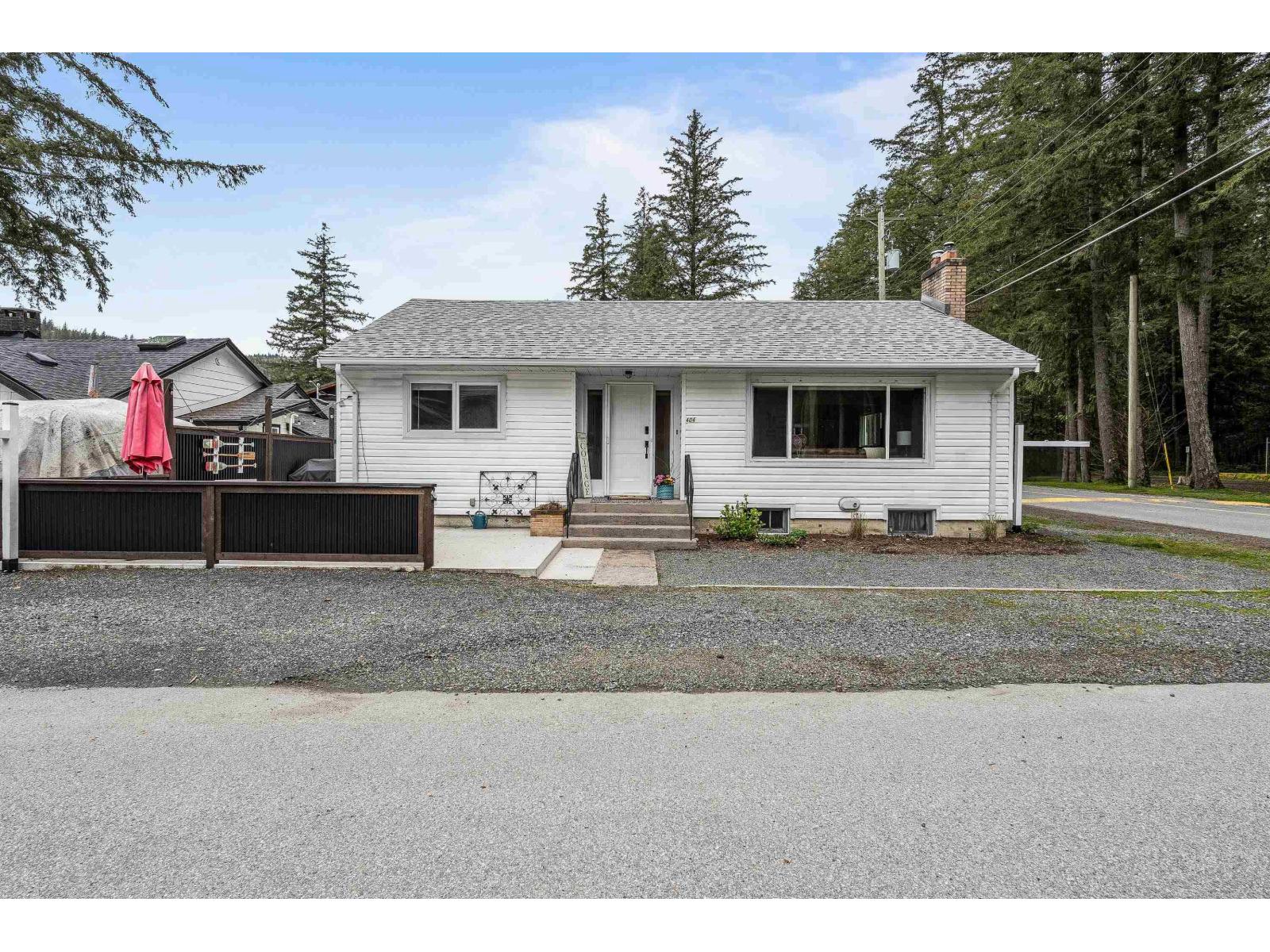404 BIRCH STREET|Cultus Lake North