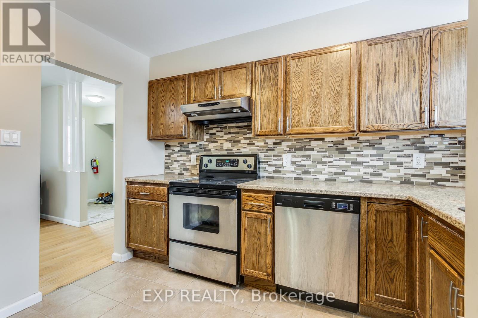 655 GARDENVALE ROAD W
