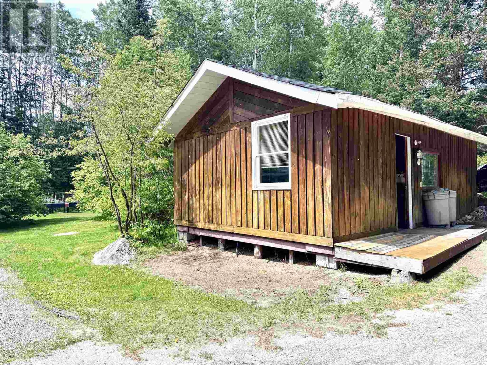 523 Lyndale RD - Photo 2