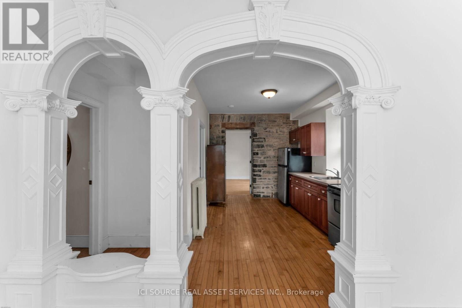 MAIN - 23 WEST STREET W