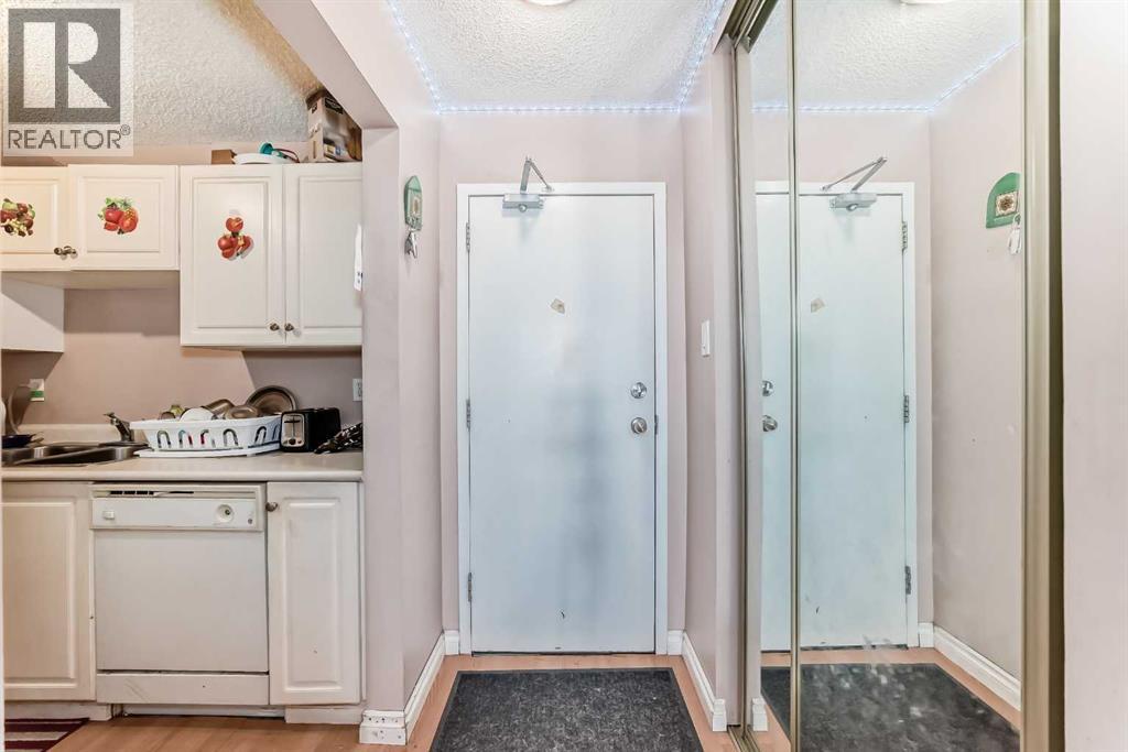 623, 30 Mchugh Court NE