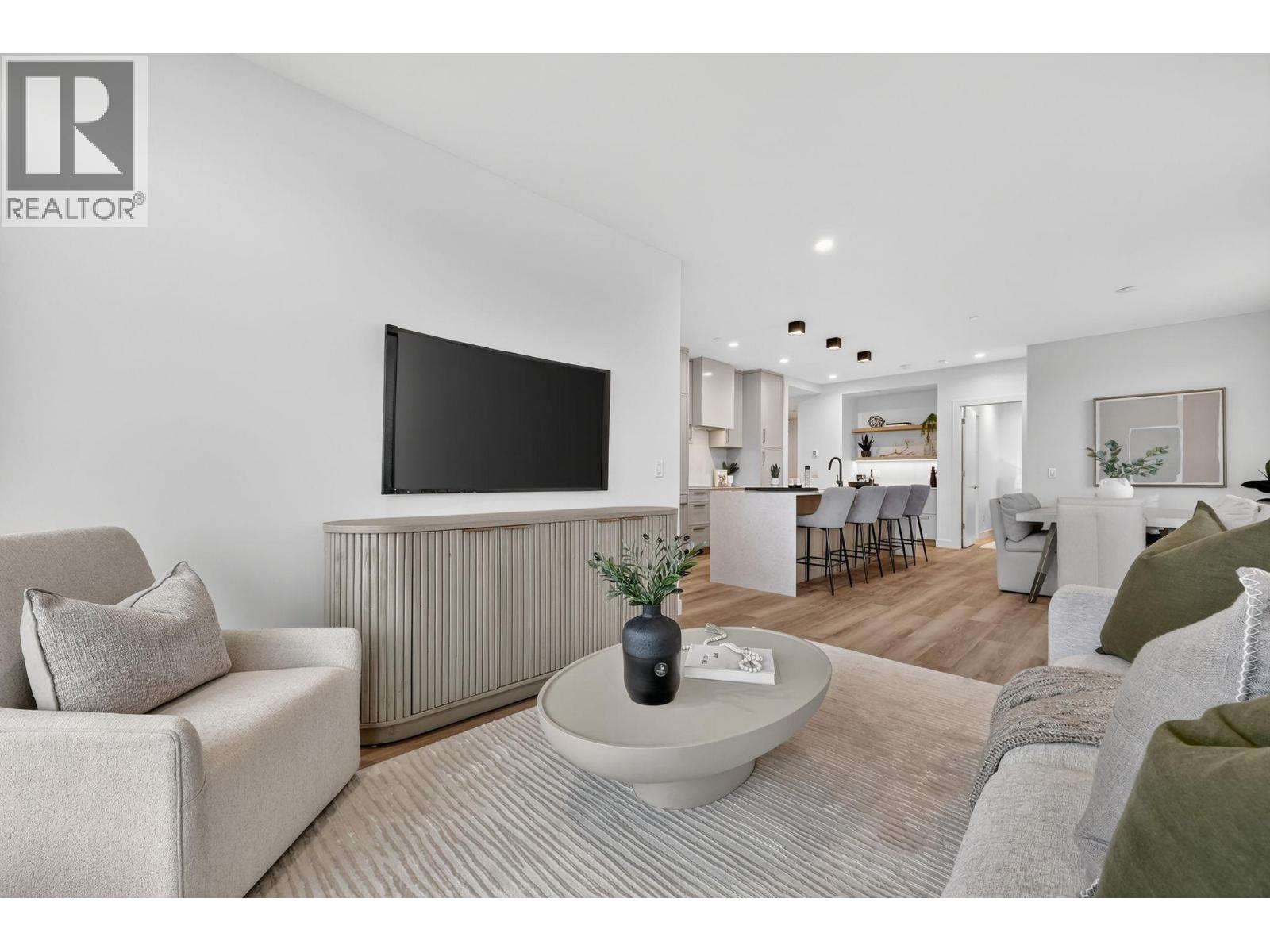 3340 Lakeshore Road Unit# 713