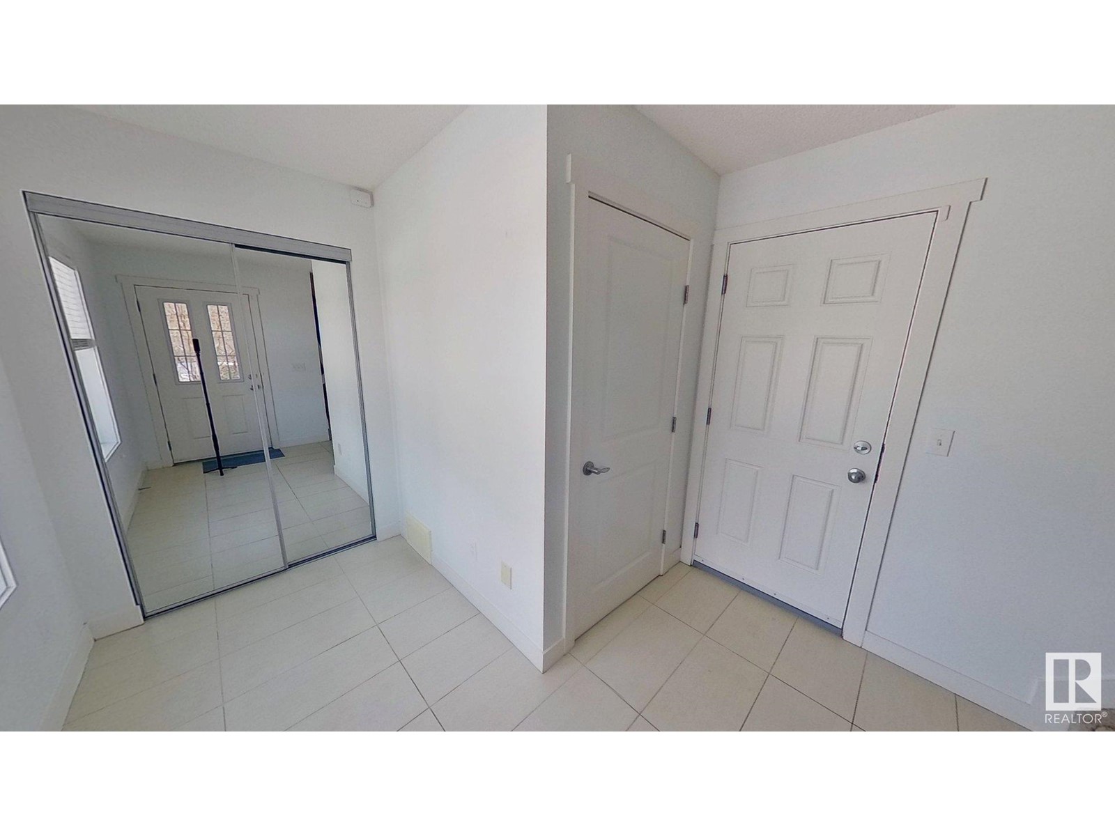 #9 1005 GRAYDON HILL BV SW SW