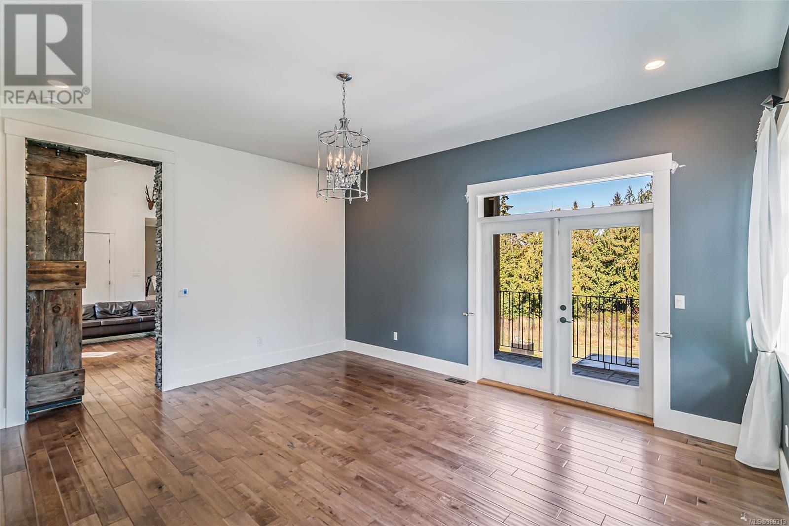 3405 Ponderosa Way