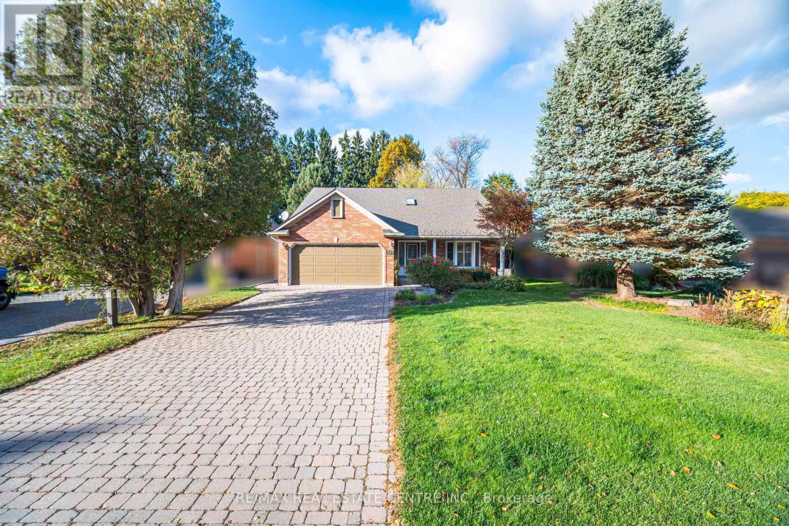 327 CAVENDISH DRIVE