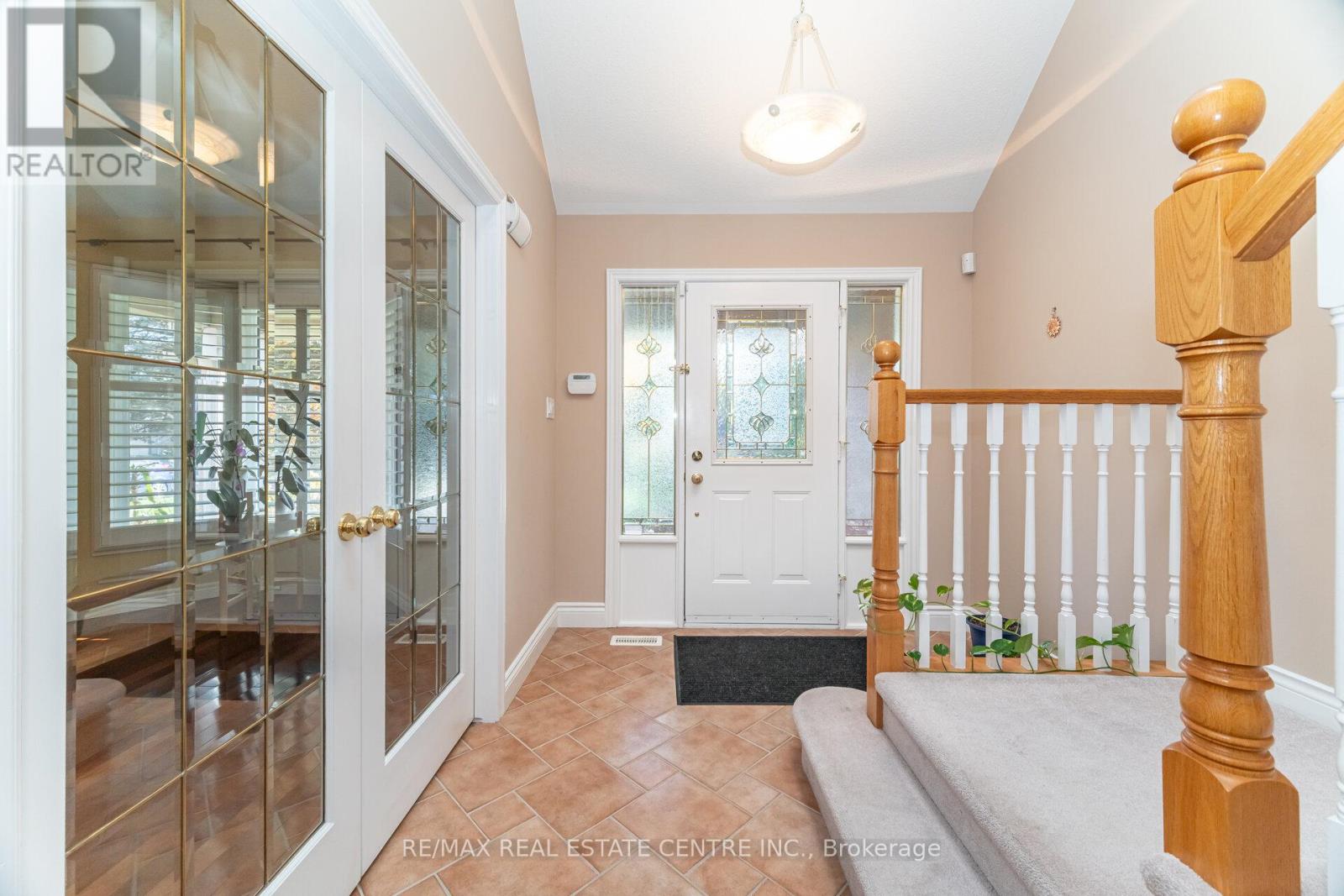 327 CAVENDISH DRIVE
