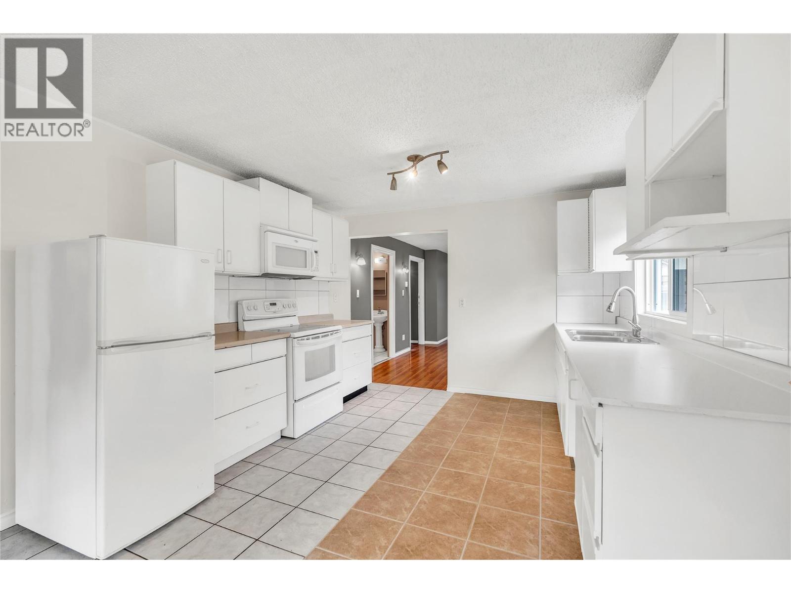 1190 Penticton Avenue