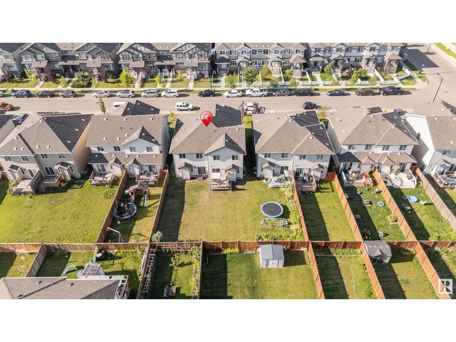 1415 26 AV NW