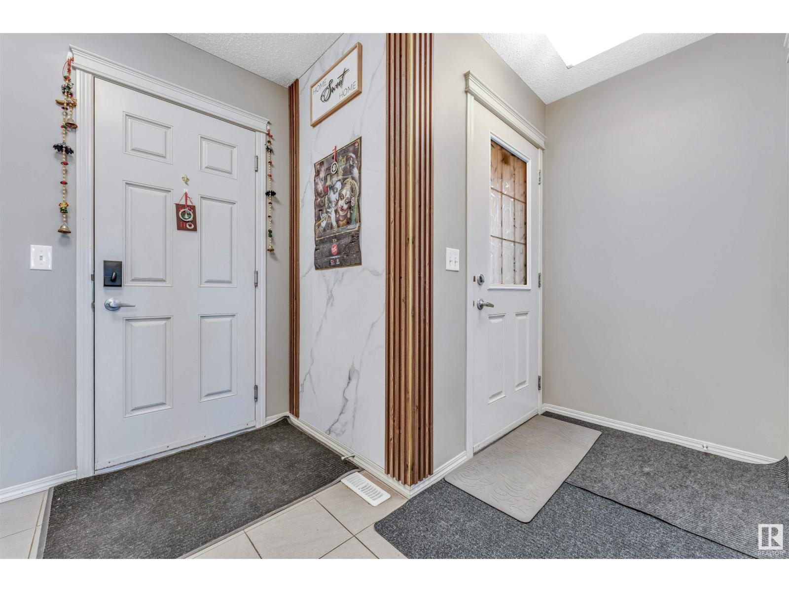 1415 26 AV NW