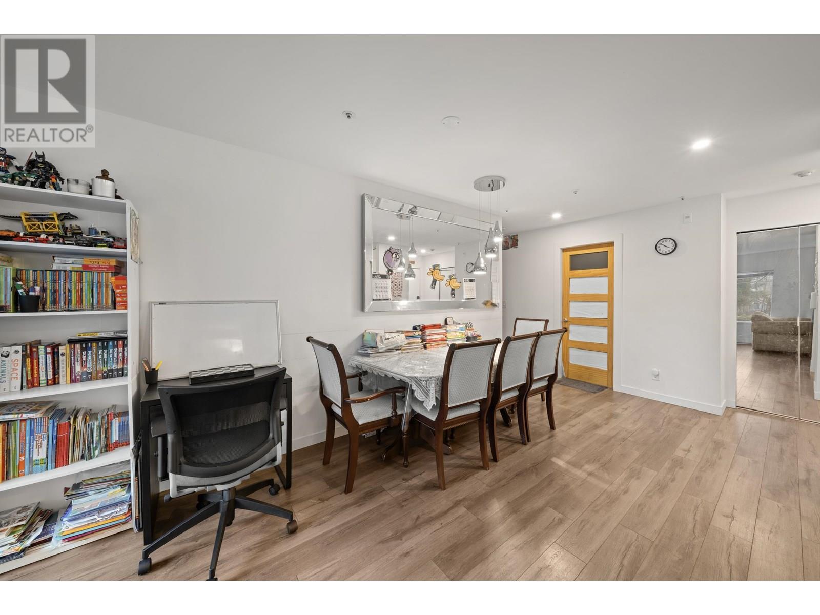 201 11671 FRASER STREET