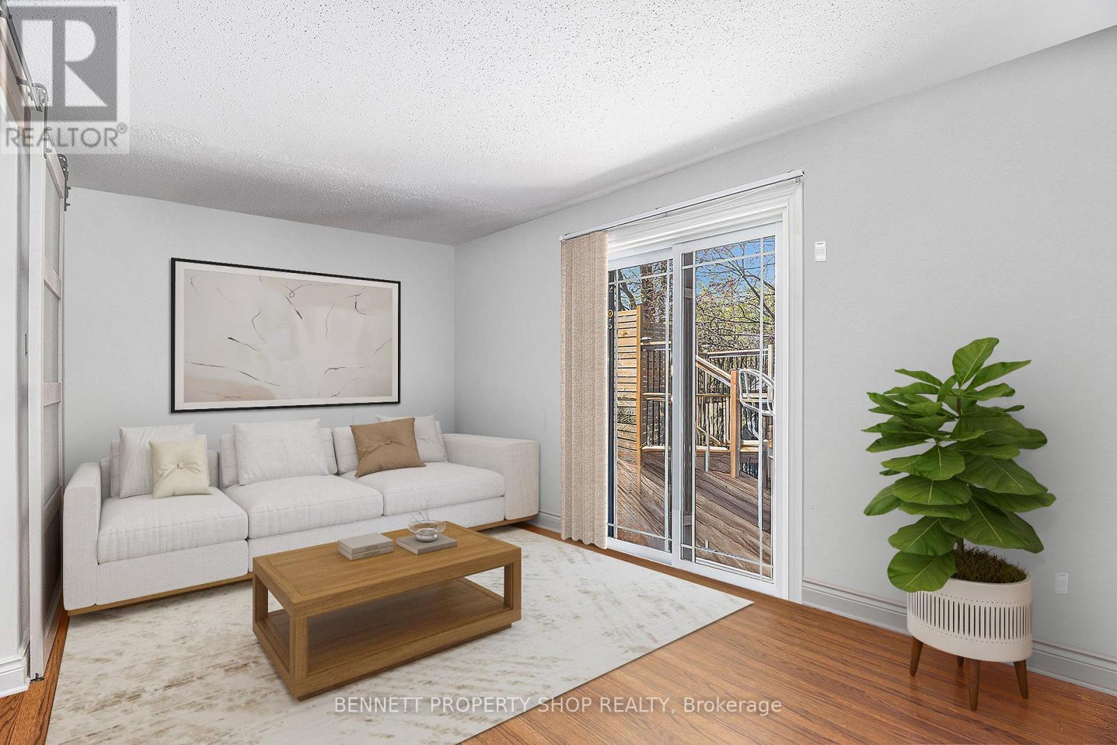 1404 EASTCLIFFE WAY