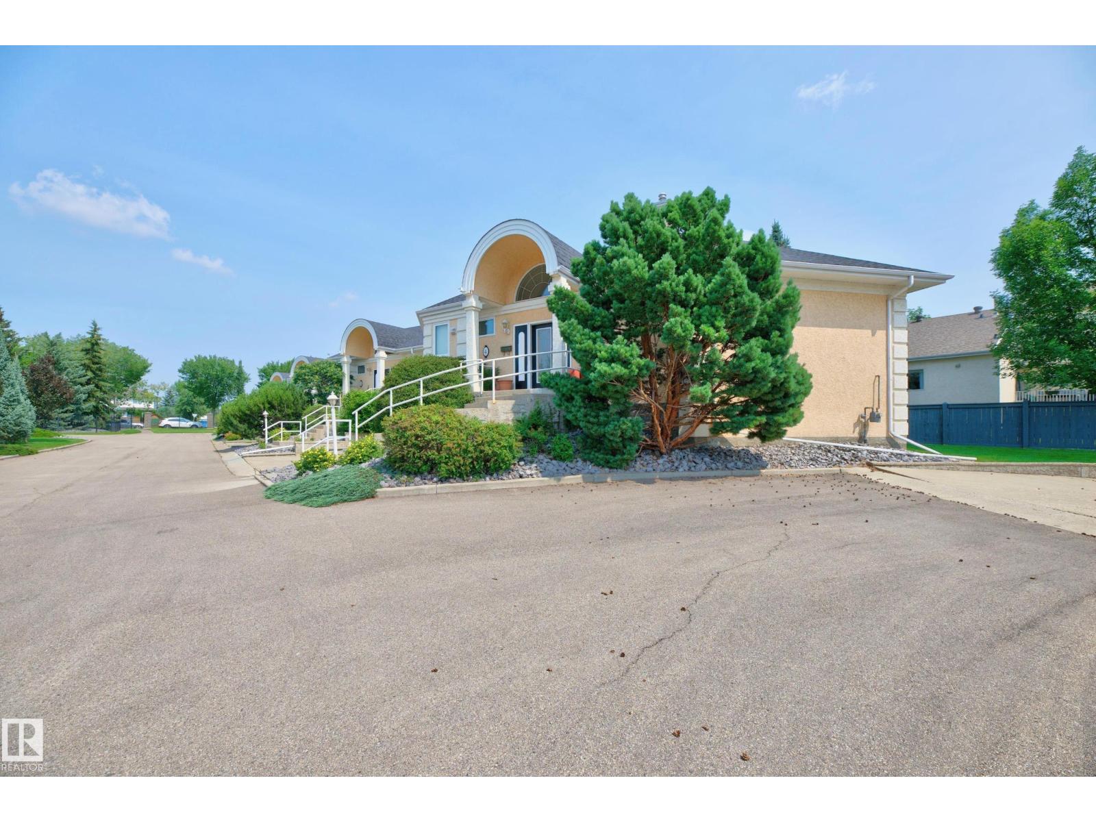 #4 11809 9B AV NW