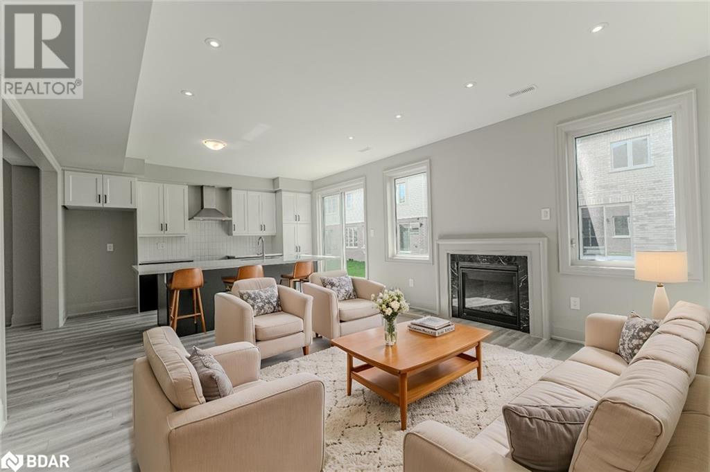5 AMSTERDAM Drive