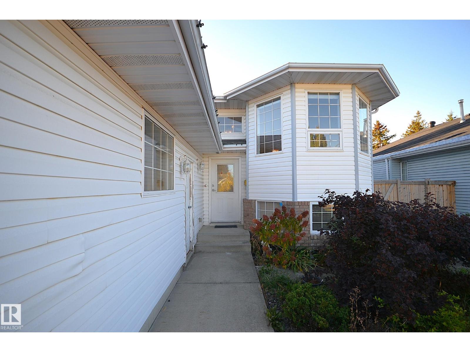 4337 21 AV NW