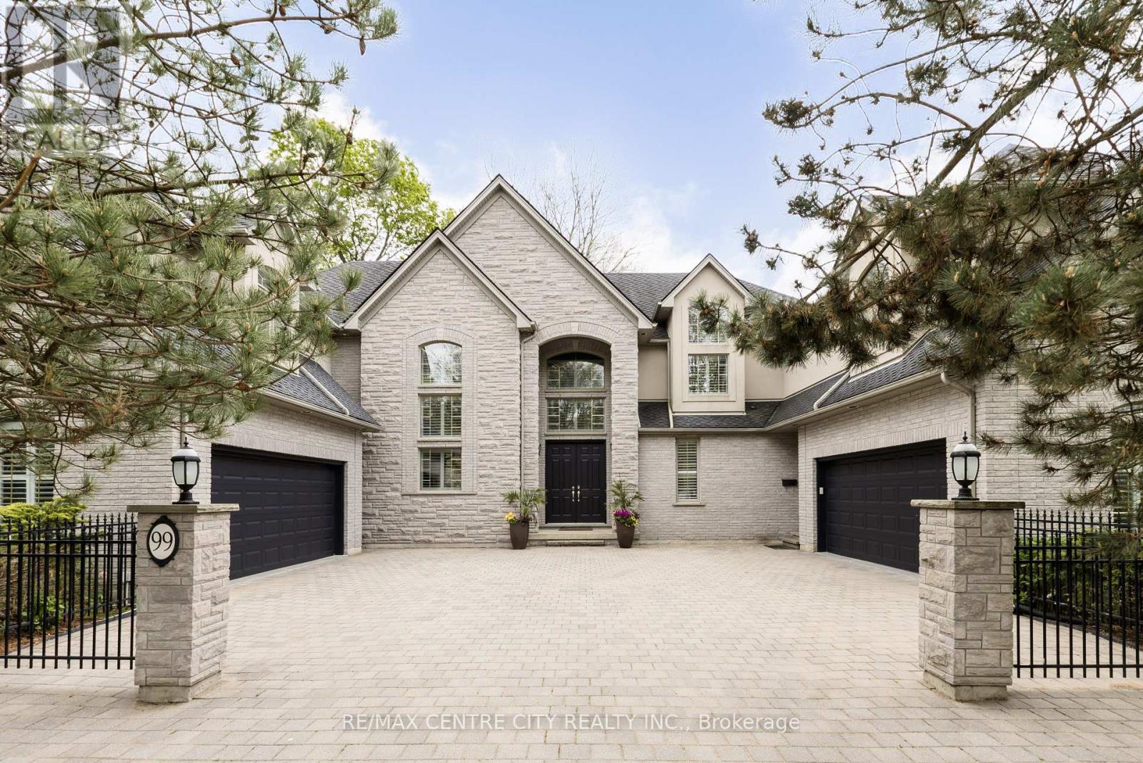99 FITZWILLIAM BOULEVARD