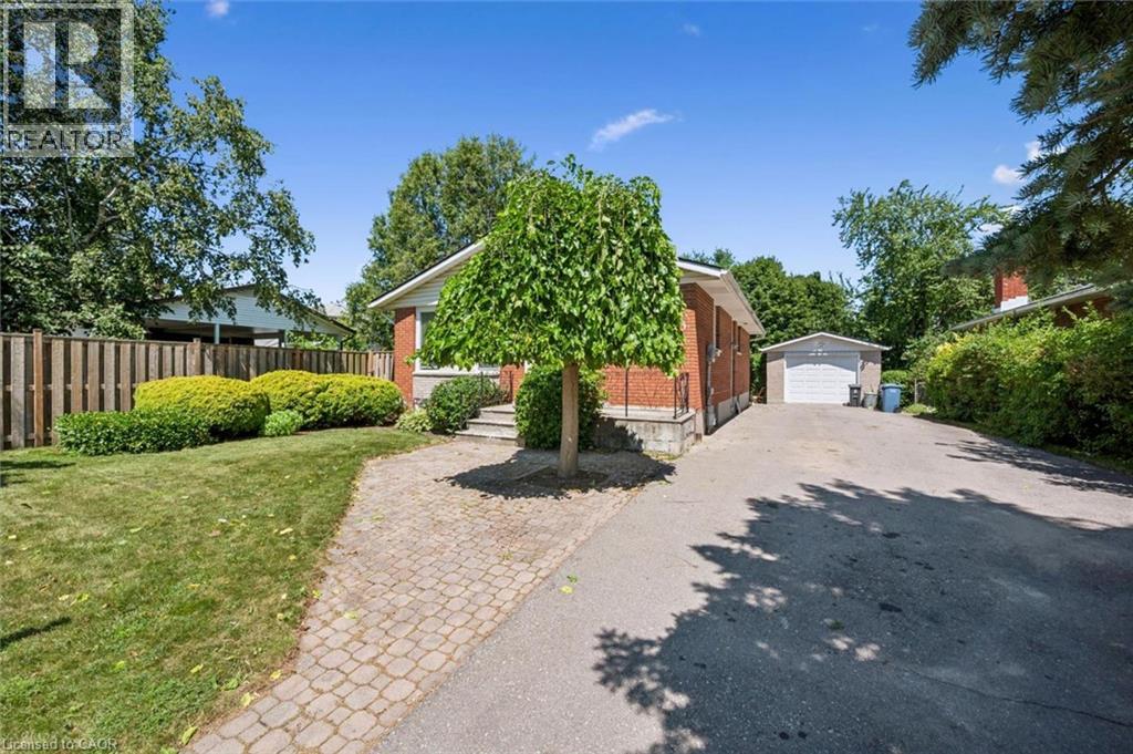95 MOUNTFORD Drive