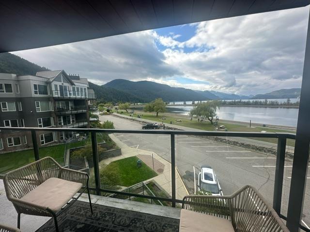 320 378 ESPLANADE AVENUE|Harrison Hot Springs