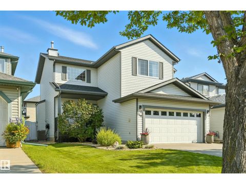 30 WESTWOOD LN Fort Saskatchewan AB T8L4N6