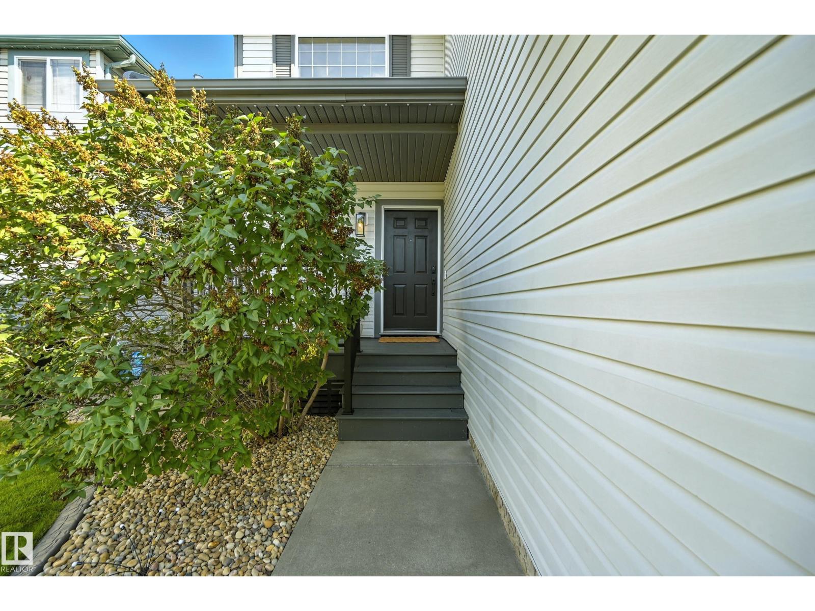 30 WESTWOOD LN