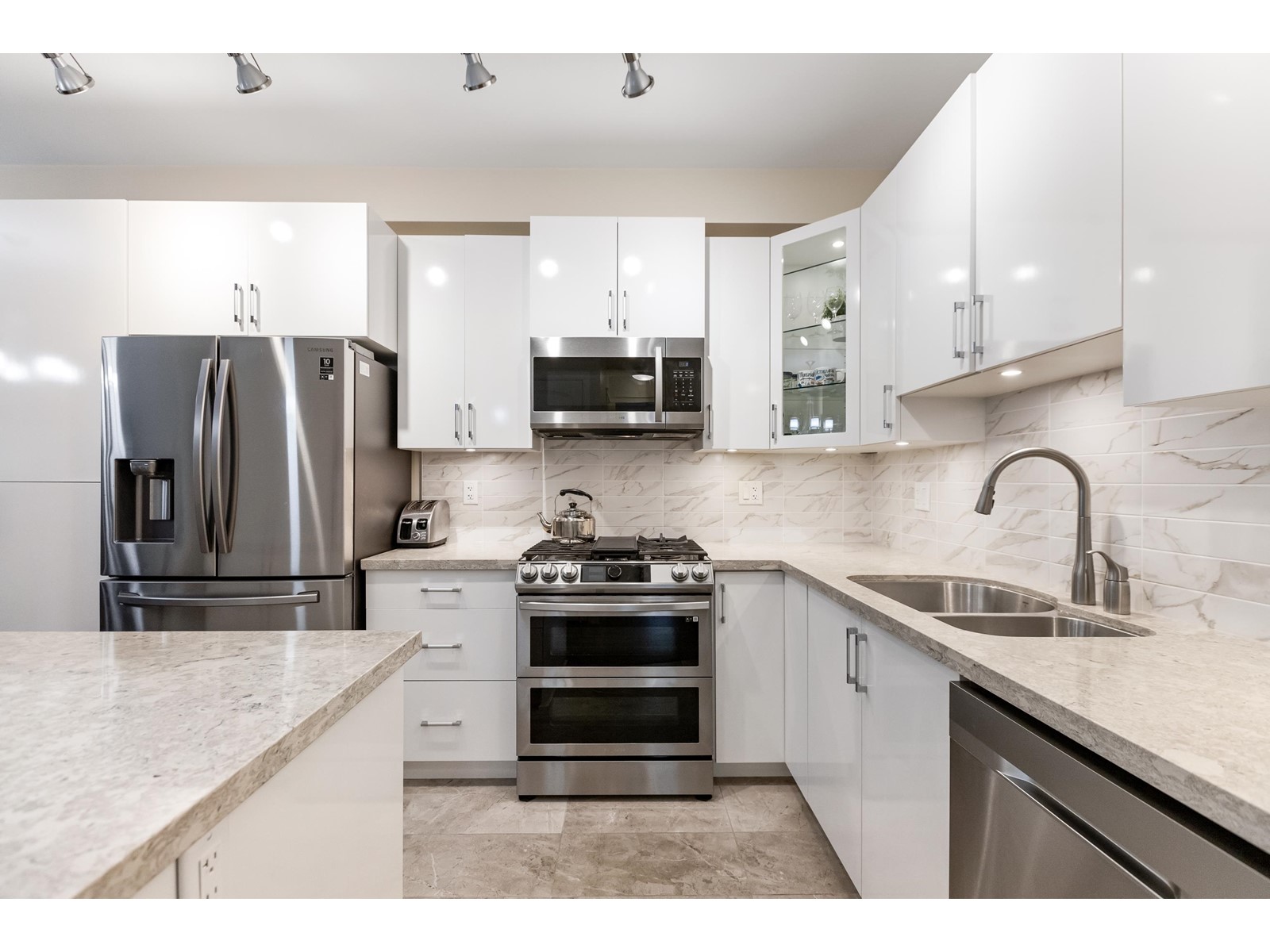 407 20328 86 AVENUE