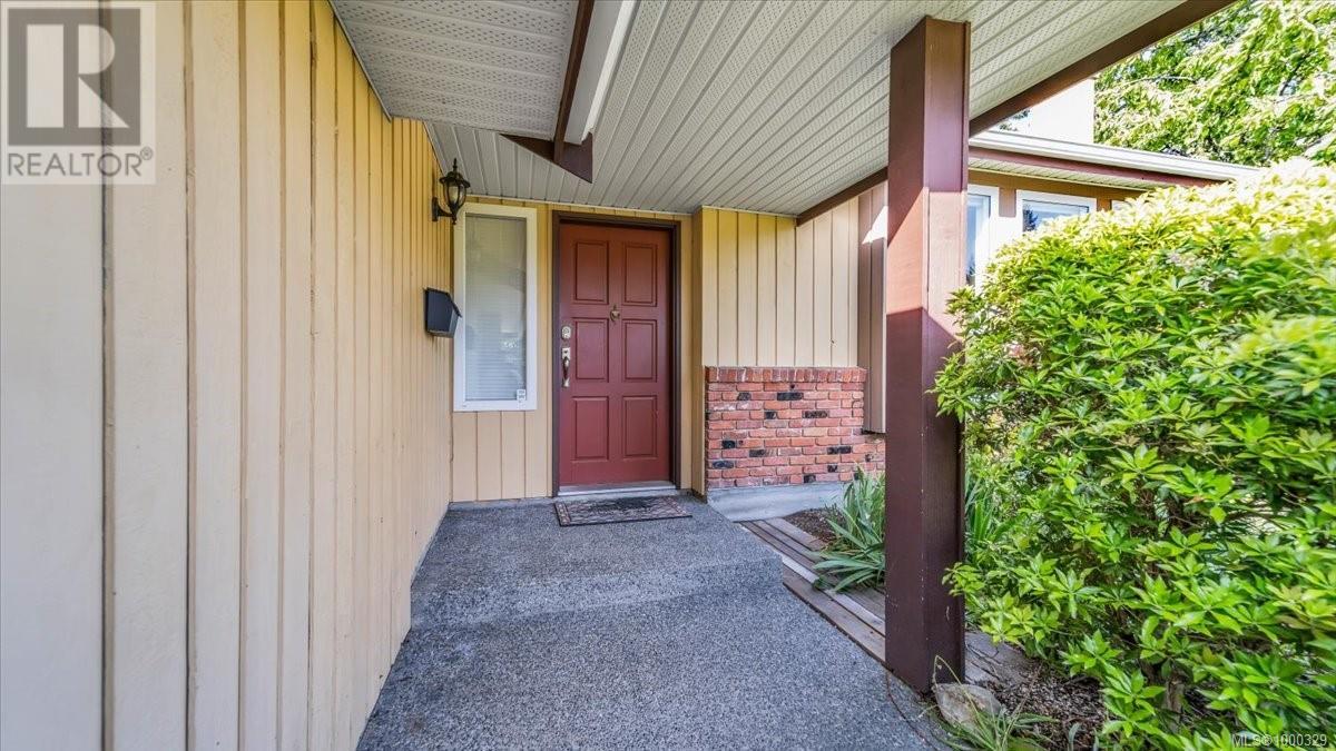 2232 Lifton Pl