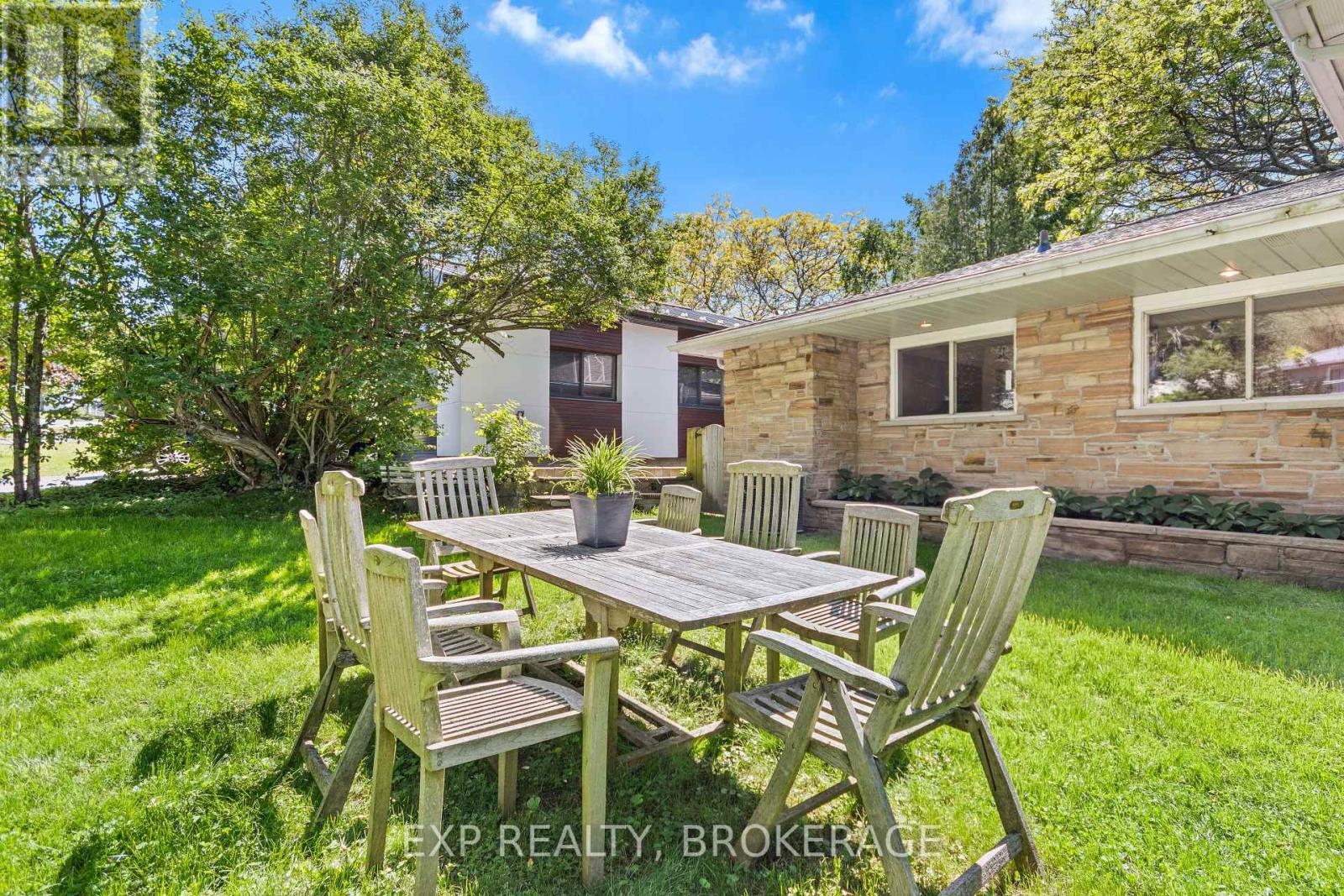 197 FAIRWAY HILL CRESCENT