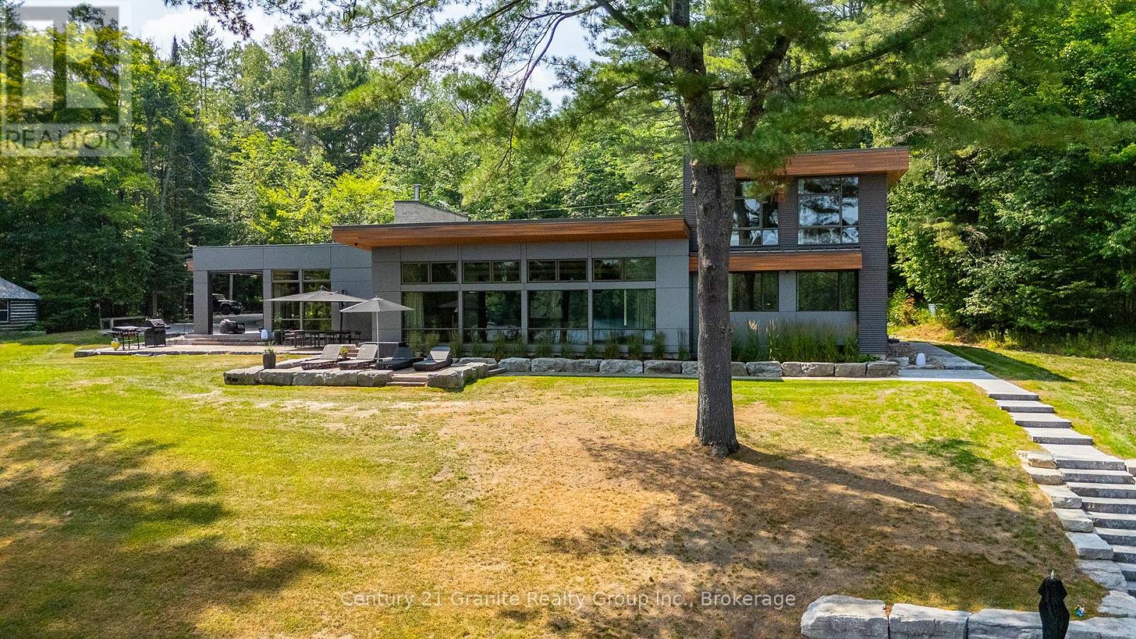 1085 GRACE ROAD